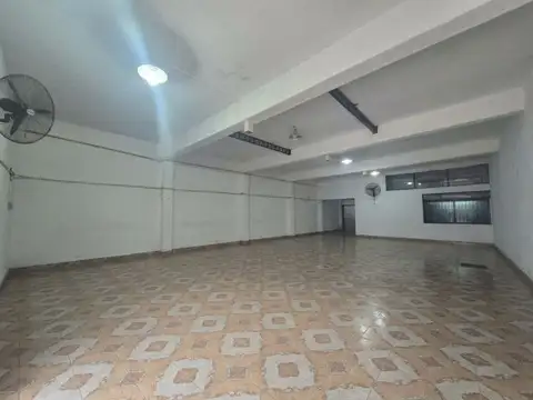 ALQUILA GALPON EN BARRIO ALTO ALBERDI