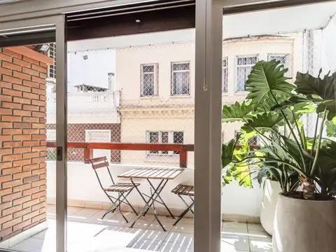 Gelly y Obes 2200, Piso 2