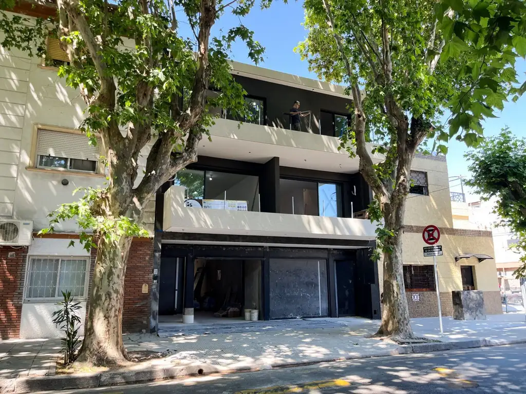 VENTA DE TRIPLEX DE 4 AMBIENTES EN MATADEROS en Mataderos