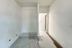 VENTA DE TRIPLEX DE 4 AMBIENTES EN MATADEROS - Entrega Febrero 2026