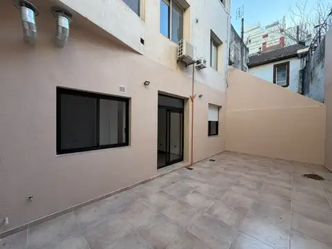 Depto Tipo Casa en Alquiler de 2 ambientes