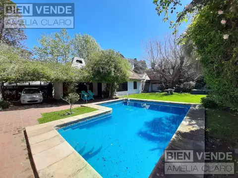Casa 7 ambientes con 5 baños