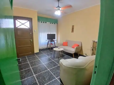 Casa 3 ambientes con 2 baños