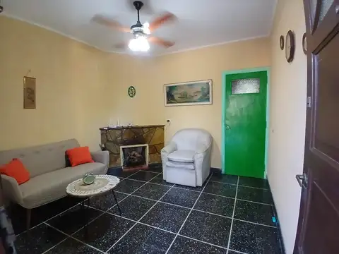 Casa en Venta en Castelar Norte, USD 99.000