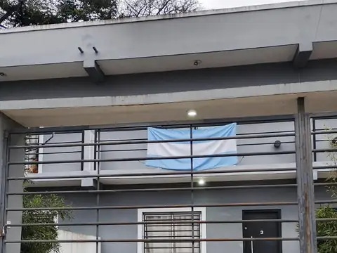 VENTA - Amplio Duplex a estrenar 3 ambientes independiente - Monte Grande - APTO CREDITO