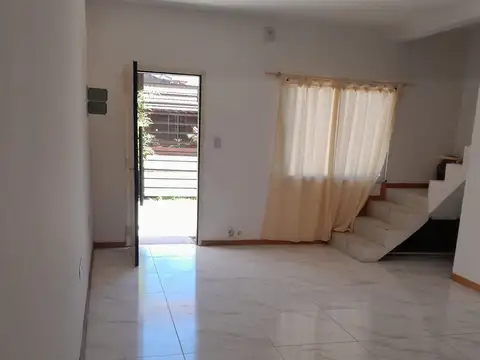 VENTA - Amplio Duplex a estrenar 3 ambientes independiente - Monte Grande - APTO CREDITO