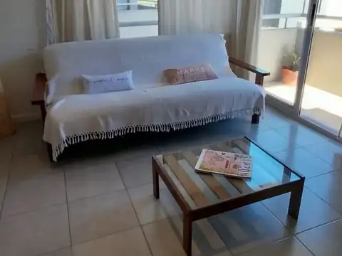 Av. de los Lagos al 3100