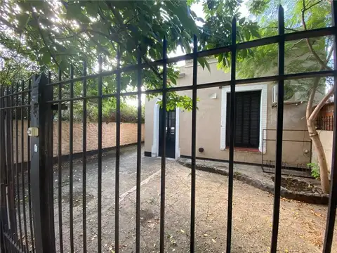 Profesor Mariño  al 700