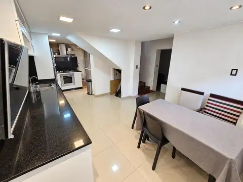 Casa en Venta en Flores, USD 250.000