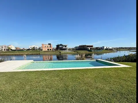Casa en Alquiler de 4 dormitorios