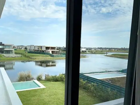 Casa en Alquiler en Puertos - Barrio Costas, USD 3.800