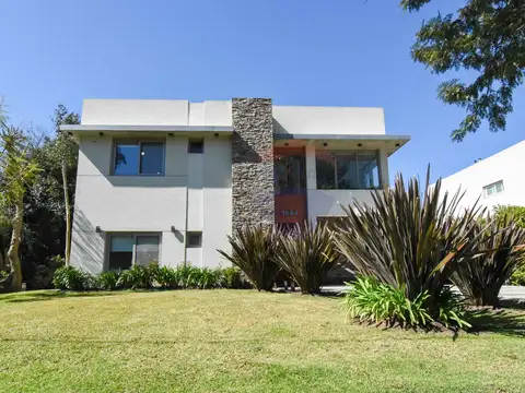 Casa 5 Amb c/ Muebles de Autor - La Martona