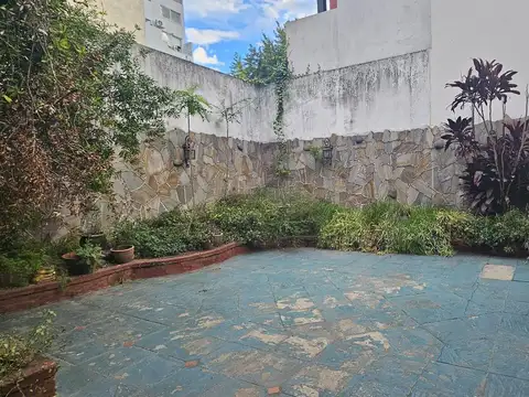 Casa en Alquiler con 1 cochera