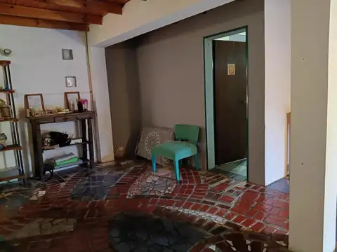 Casa en Alquiler con 2 cocheras