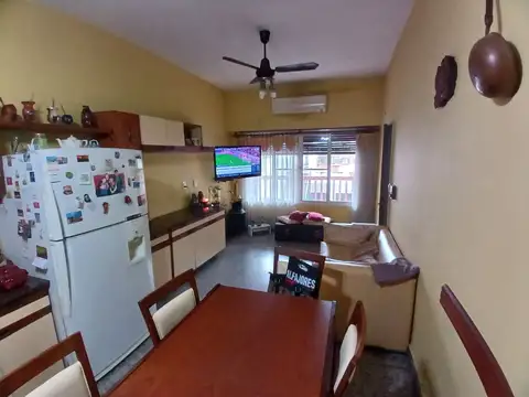 Depto Tipo Casa en Venta 53 años
