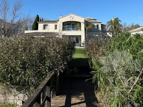 Casa en Venta al Oeste