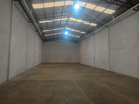 Galpon en Alquiler en Ituzaingo Norte, $ 4.200.000