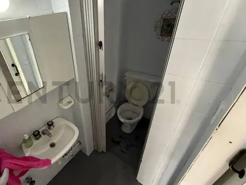 Azcuenaga 2100, Piso 0