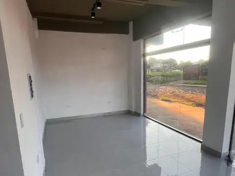 Hermoso Local Comercial en Esquina