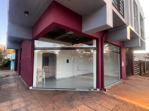 Hermoso Local Comercial en Esquina