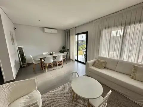 Casa en venta en el Barrio El Aljibe, Manzanares, Pilar