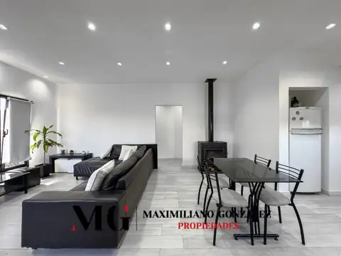 Casa en Venta con 2 cocheras