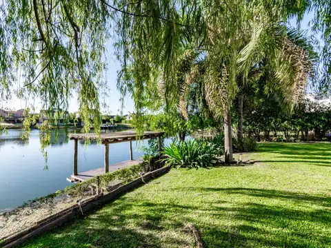 Venta Casa Cabos exclusividad al lago Nordelta