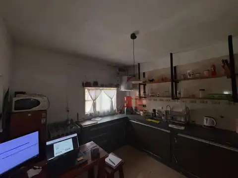 Casa en Alquiler con 2 cocheras