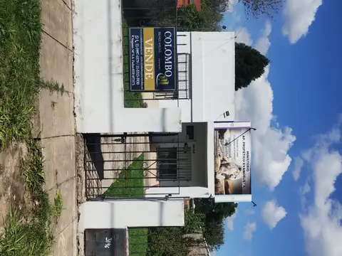 Casa americana de 3 amb sobre amplio lote de 500 m2