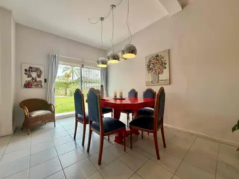 VENTA/VIVIENDA/2DORM/PATIO VERDE/PILETA/BO.ALBERDI