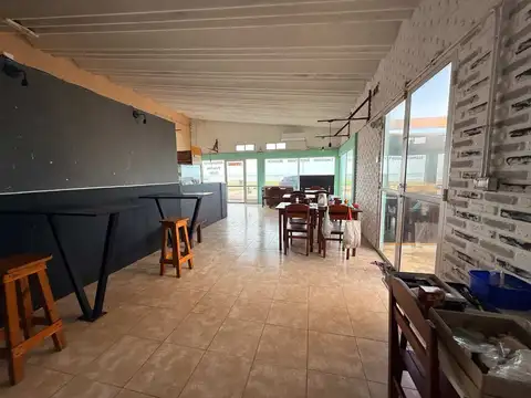 Local en Venta en Miramar, USD 220.000
