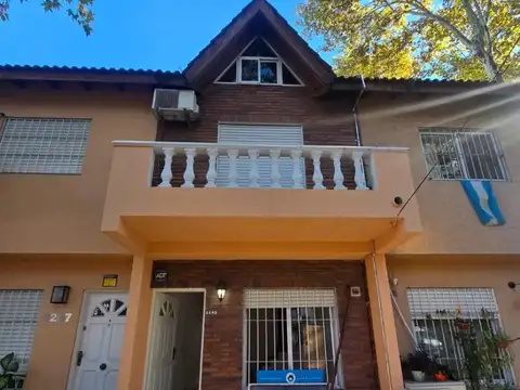Venta duplex 4 ambientes - Balcarce 3205  Villa Ballester.