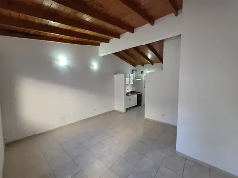 Alquiler Departamento 3 ambientes en V.Libertad con patio