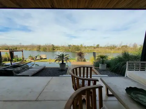 Muelles   125  Puertos del Lago 100