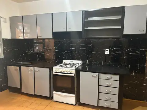 Departamento de 4 ambientes, muy buen estado