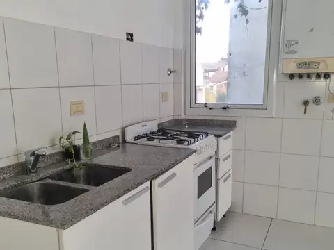 Alquila Departamento 2 ambientes con cochera