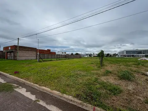 Terreno en Venta en Los Arces, USD 33.000
