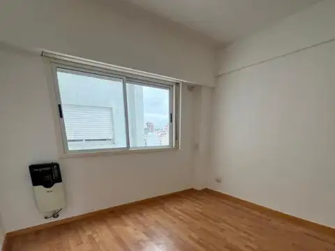 Departamento en Alquiler en Flores Sur, $ 650.000
