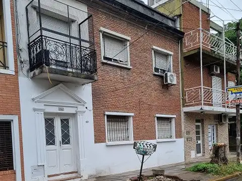 SAENZ PEÑA   BEAZLEY 1184  P BAJA FRENTE 3 AMBIENTES C/PATIO