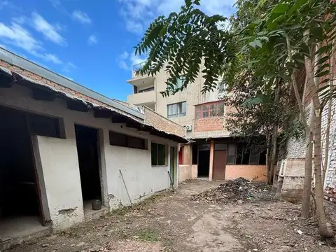 OPENHOUSE INMOBILIARIA VENDE Casa antigua en Av. San Martín