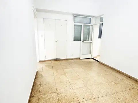 Alquiler Departamento/oficina 4 ambientes con baño y toilette. Apto profesional
