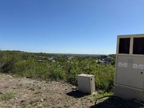 ¡Venta! Lote en La Deseada ¡Con Escritura! ¡SE PERMUTA POR INMUEBLE CON RENTA!