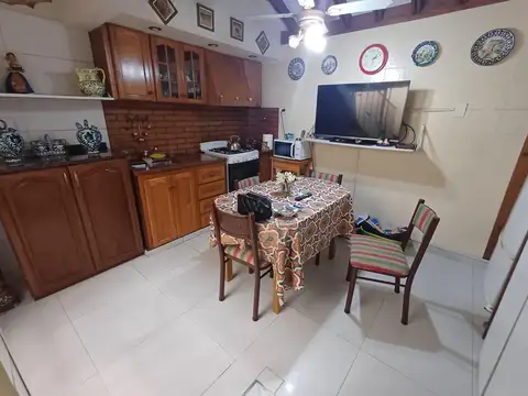 Casa 3 ambientes con 1 baño