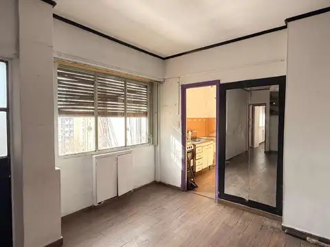 VENTA DPTO  3 AMB- BALVANERA A REFACCIONAR