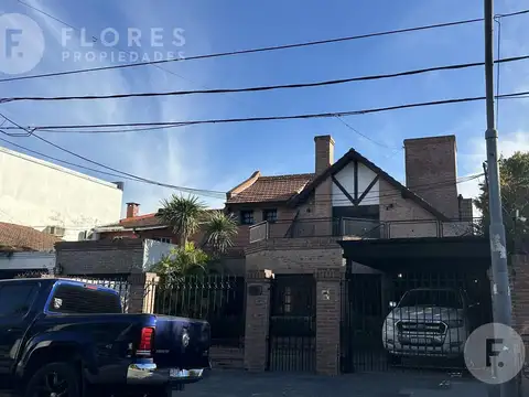 Flores Prop. Vende Casa en Pilar Centro - Pilar