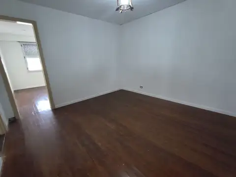 Depto Tipo Casa en Alquiler de 3 ambientes