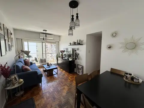 Departamento 4 ambientes + dependencia en Almagro