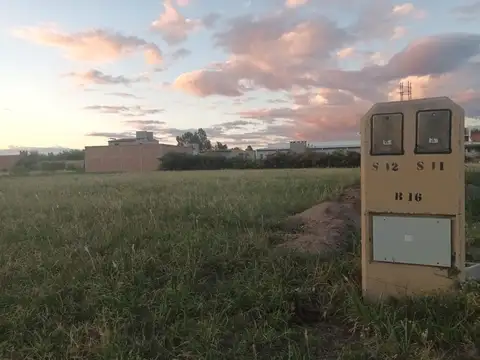 VENDO TERRENO EN BARRIO UNIVERSITARIO - SAN LUIS