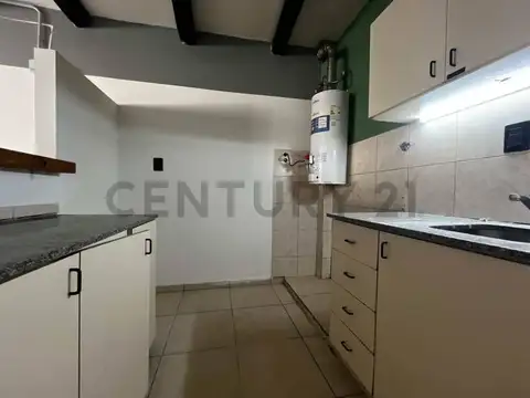 Oficina 3 ambientes con 1 baño