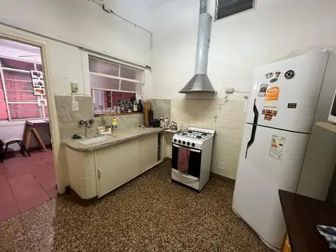 Larrea 1421